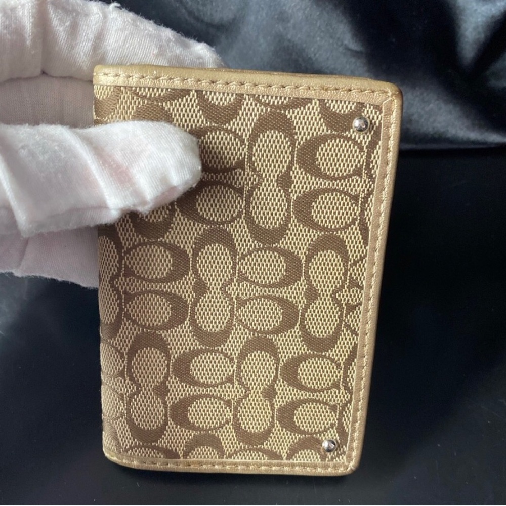 Coach Beige Signature Card Holder